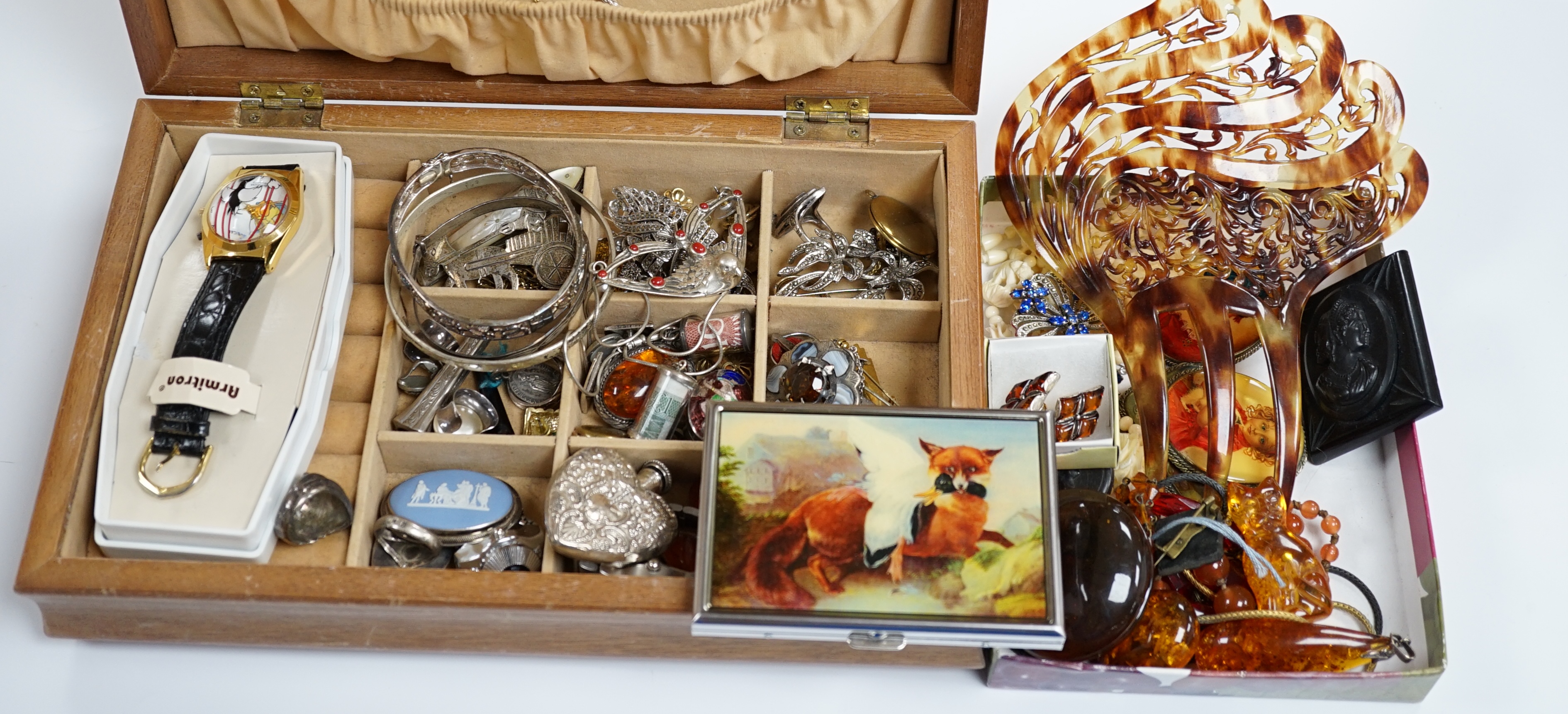A quantity of assorted jewellery including 925 and costume and other items including a modern silver heart shaped scent bottle and wrist watches.